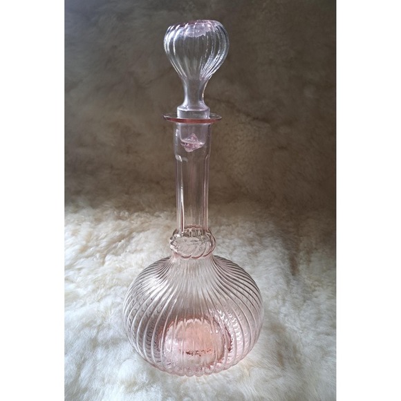 Empoli Pink Genie Bottle Decanter with Stopper - Picture 9 of 10